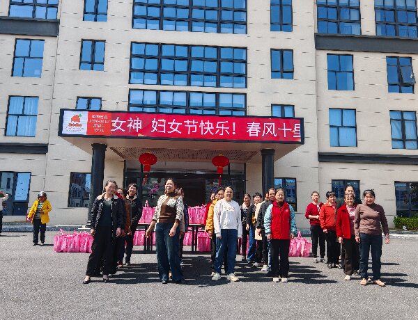 В мягкости заключена сила, борьба порождает великолепие.